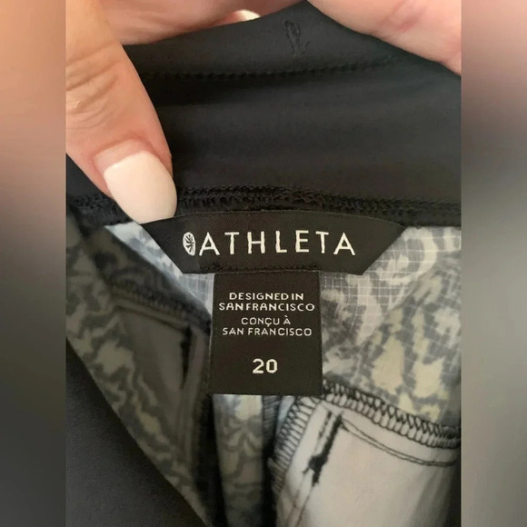 NWT Athleta Trekkie  North Shorts - Picture 5 of 8